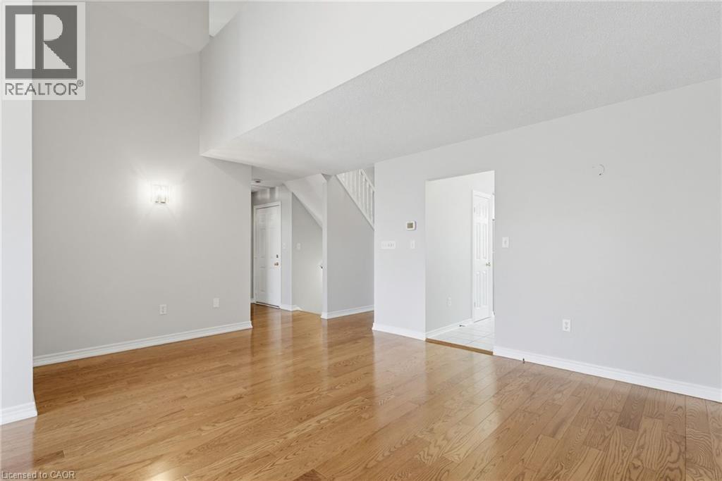 34 GREENTRAIL Drive - 12