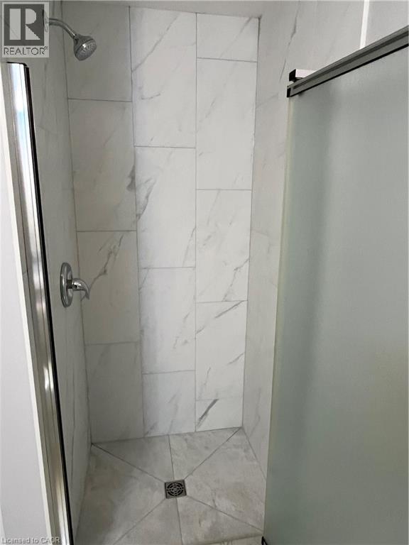 34 GREENTRAIL Drive - 32