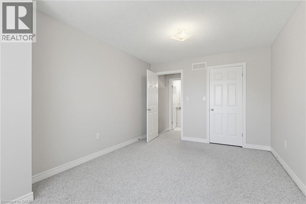 34 GREENTRAIL Drive - 30