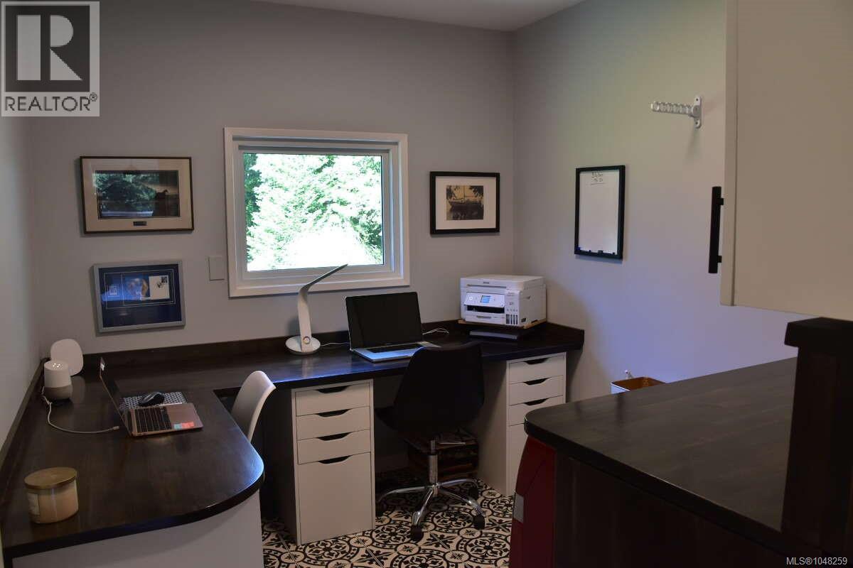 4065 Gibbins Rd - Image 35