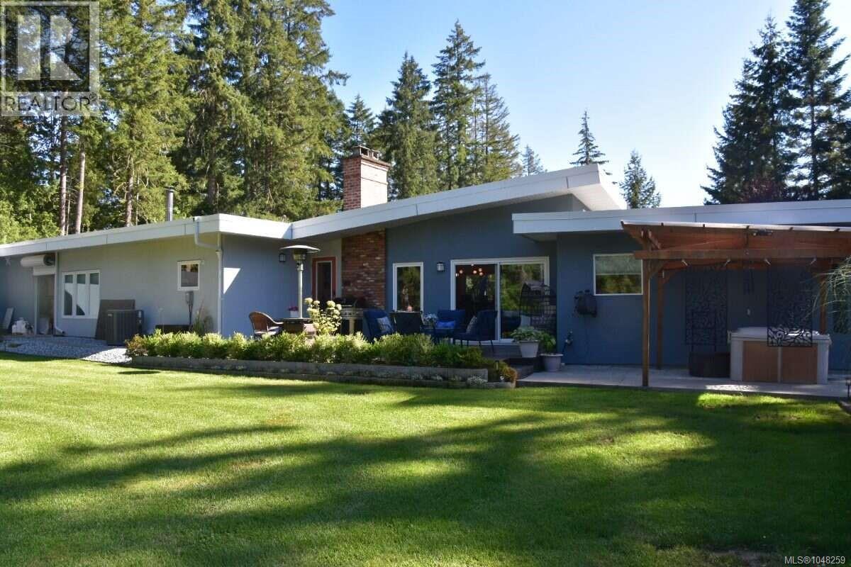 4065 Gibbins Rd - 4