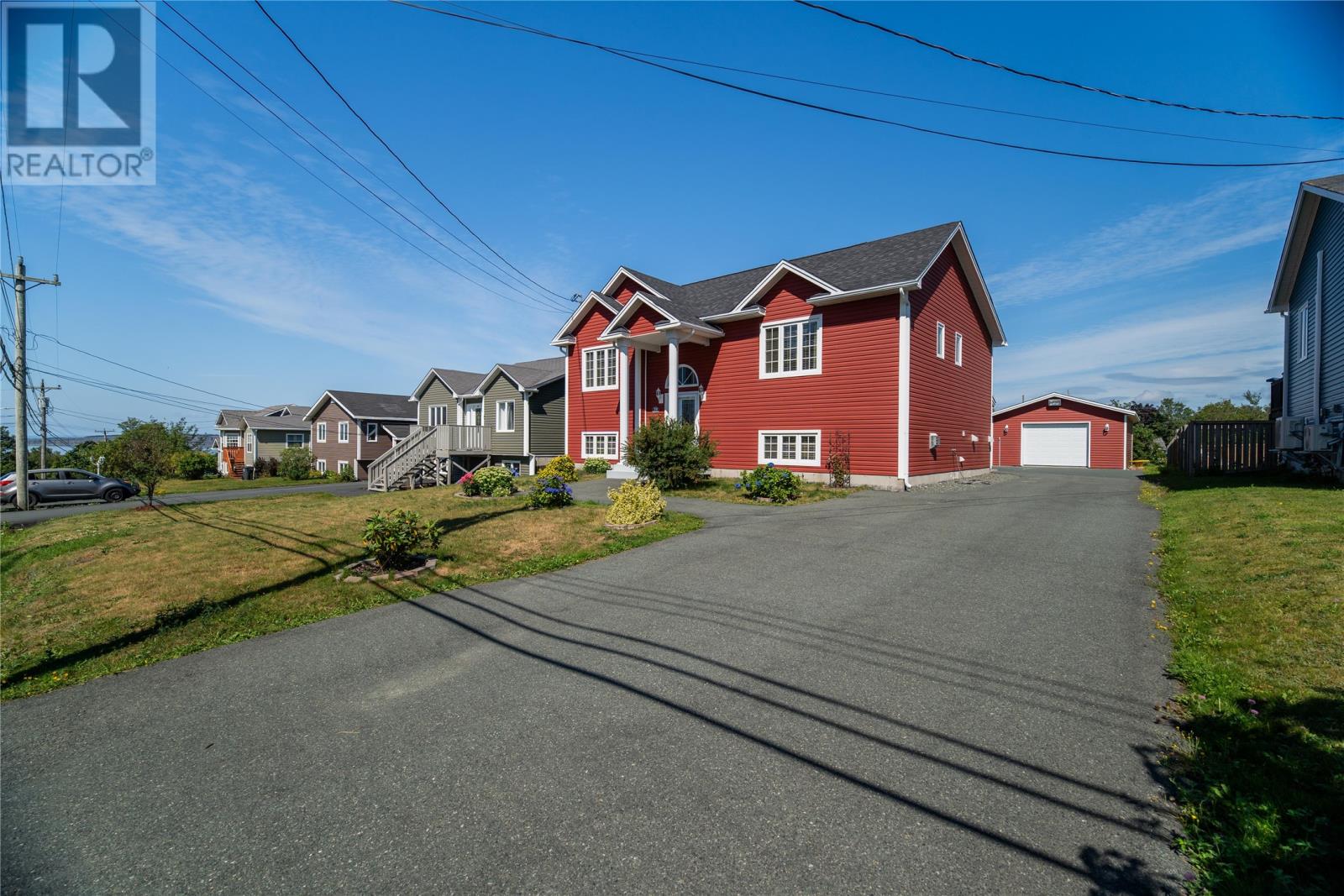 39 Peachytown Road, Conception Bay South, Newfoundland & Labrador, A1X7C7, Conception Bay South, Newfoundland & Labrador — photo 2 of 5