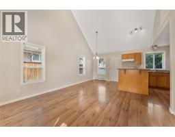 811 Martin Avenue, Kelowna, BC V1Y6V4 Photo 28
