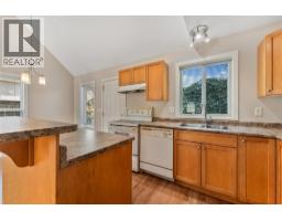 811 Martin Avenue, Kelowna, BC V1Y6V4 Photo 27