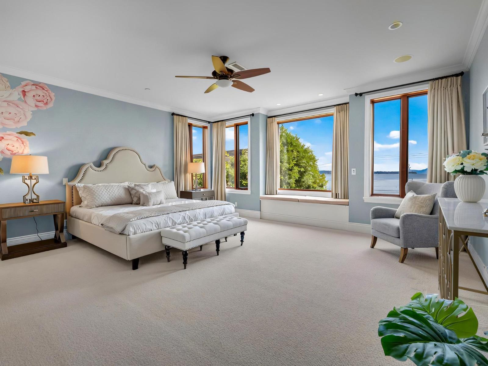 14334 SUNSET DRIVE, White Rock