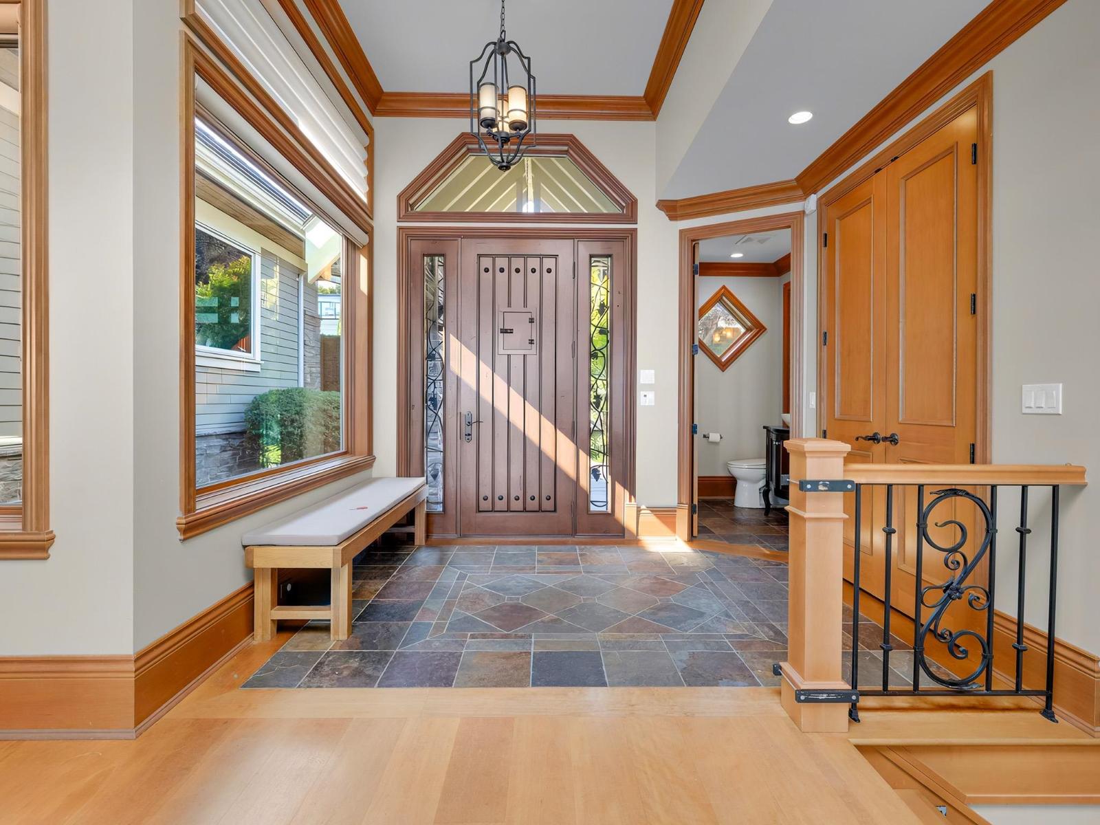 14334 SUNSET DRIVE, White Rock