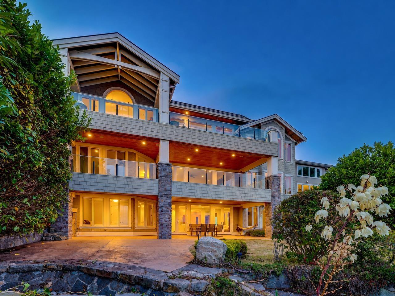 14334 SUNSET DRIVE, White Rock