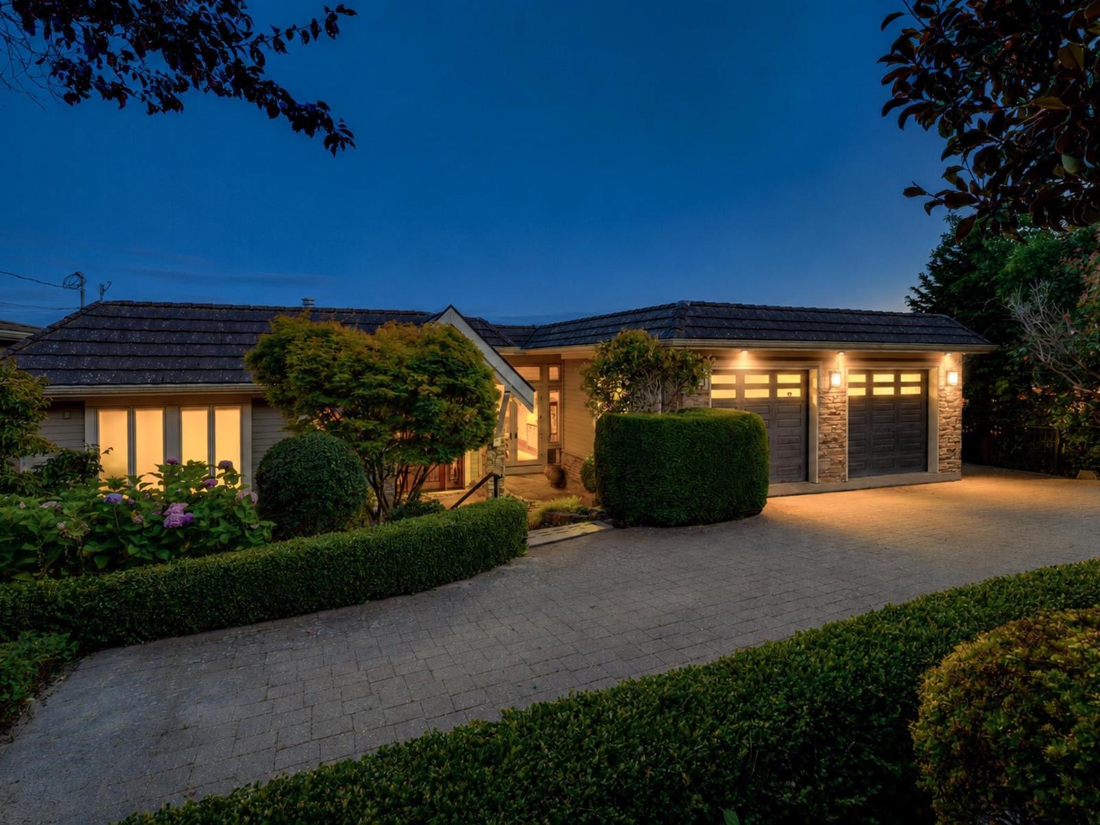 14334 SUNSET DRIVE, White Rock