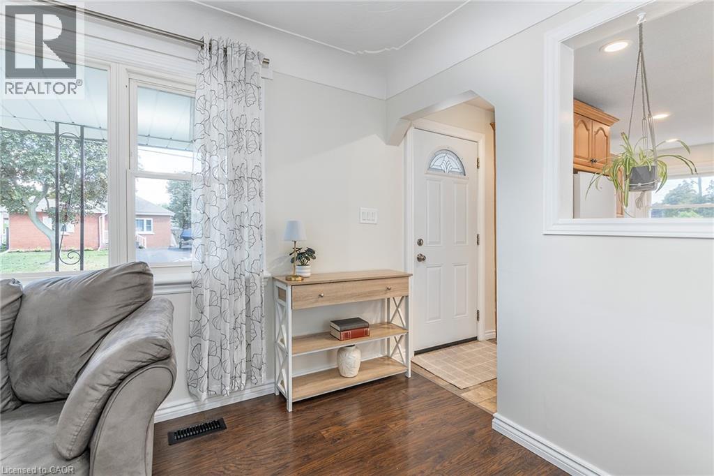98 DUNCOMBE Drive - Image 7