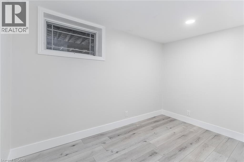 98 DUNCOMBE Drive - 24