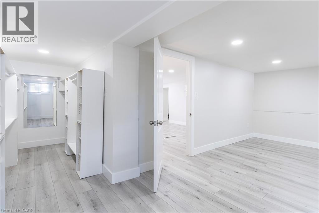 98 DUNCOMBE Drive - Image 26