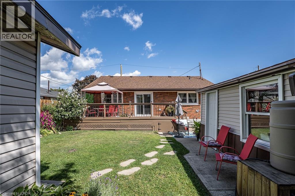 98 DUNCOMBE Drive - 33