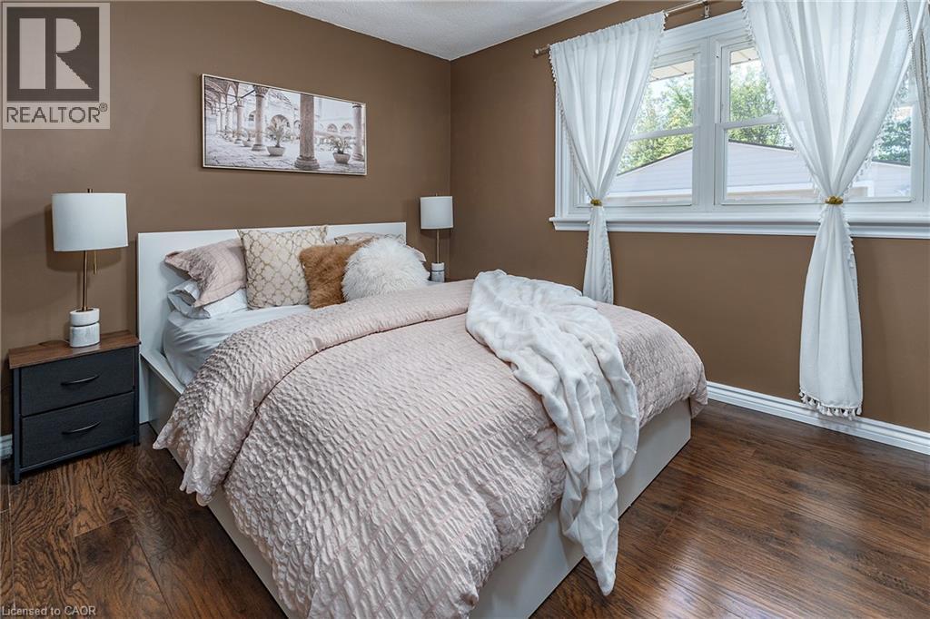 98 DUNCOMBE Drive - Image 16