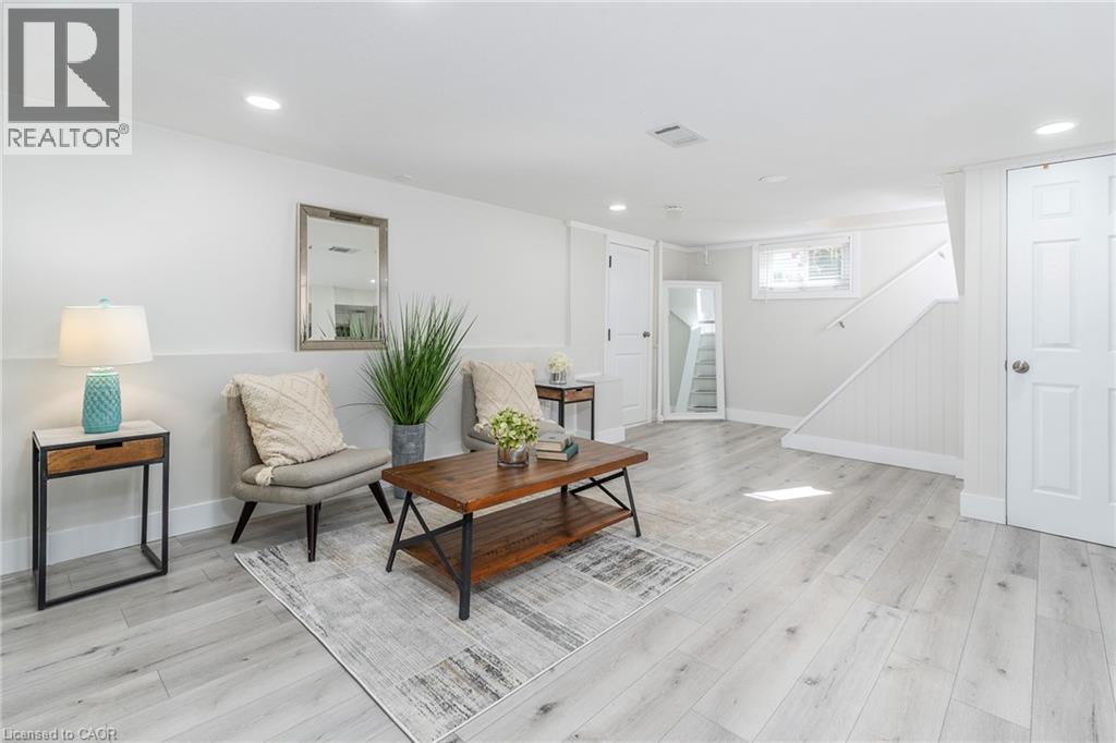 98 DUNCOMBE Drive - Image 20