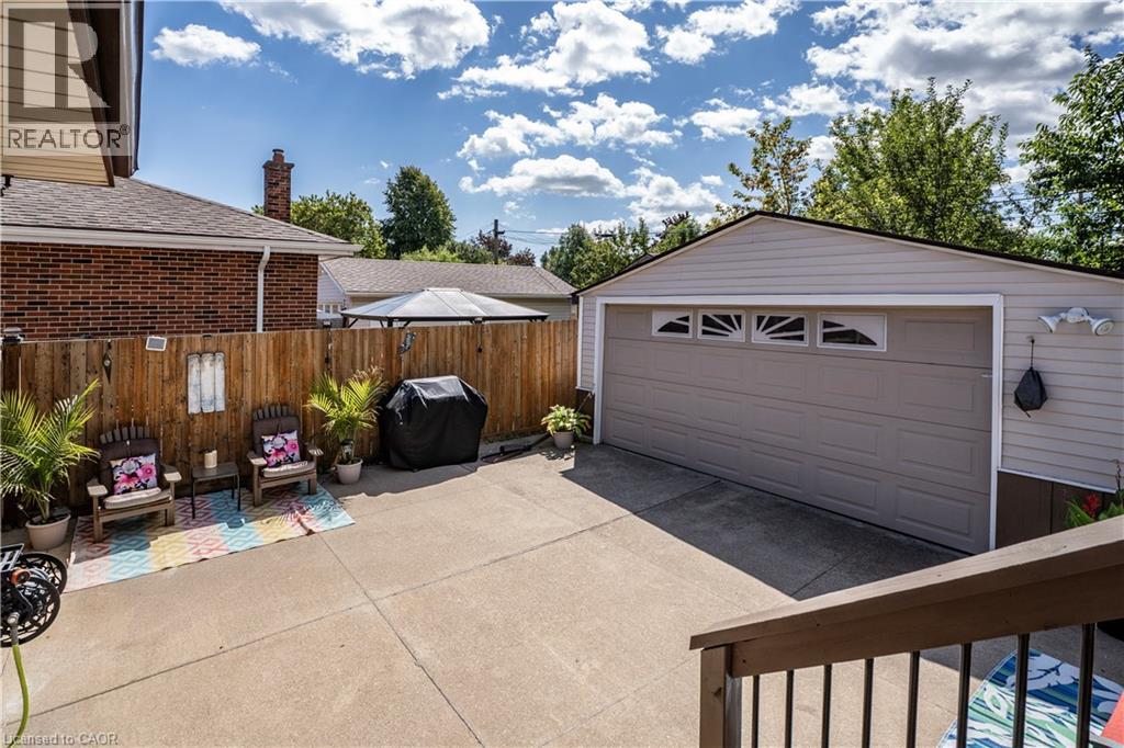 98 DUNCOMBE Drive - Image 31