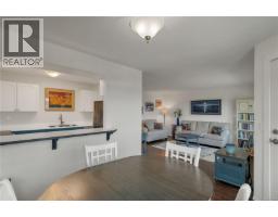 Living room - 4g 690 Colwyn St, Campbell River, BC V9W2X1 Photo 9