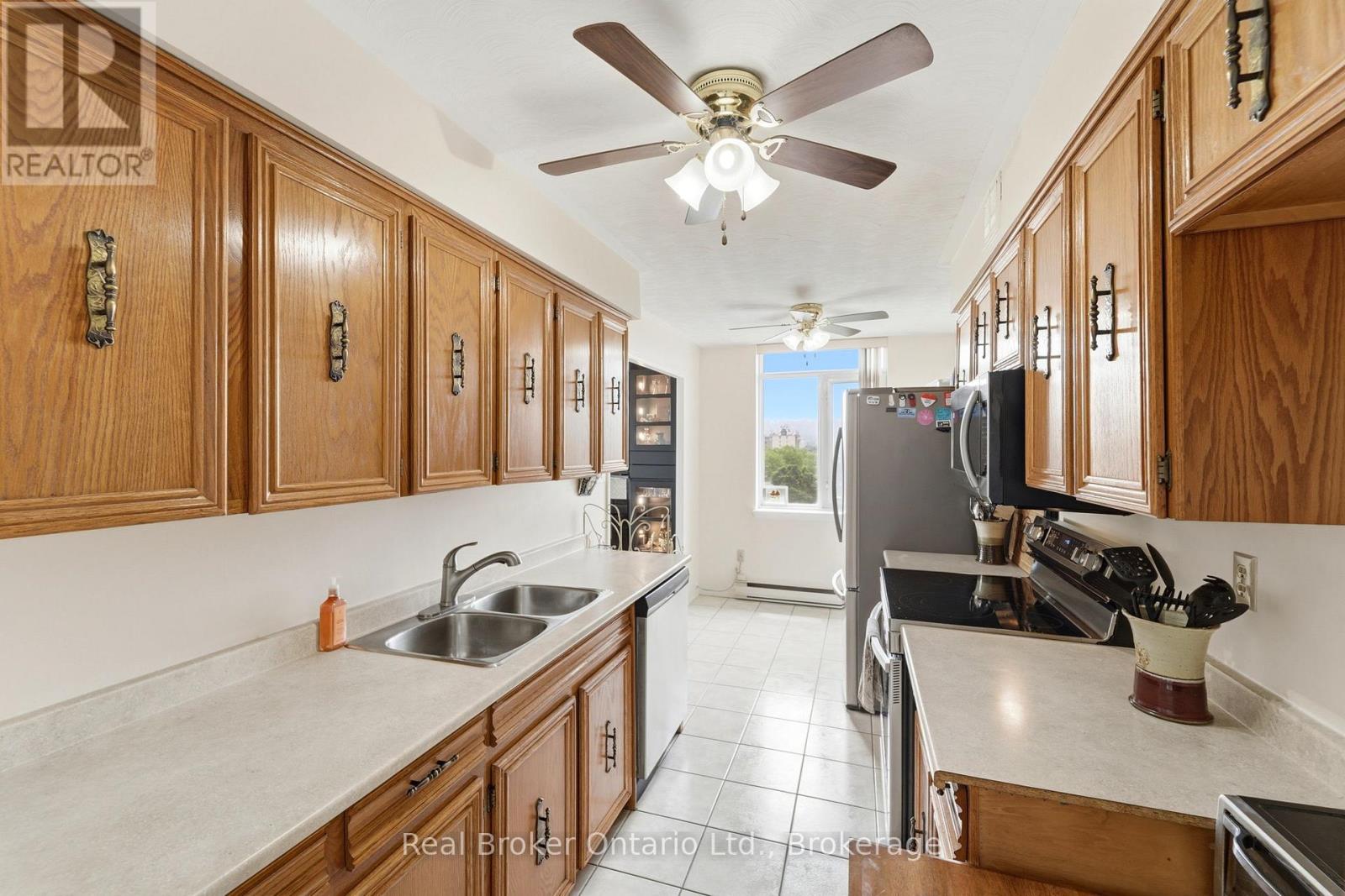 #908 40 HARRISFORD STREET - Image 12