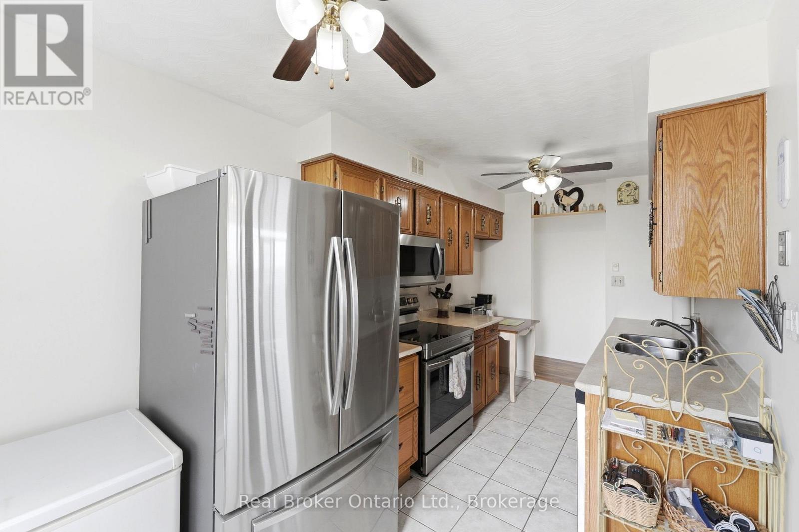 #908 40 HARRISFORD STREET - Image 14