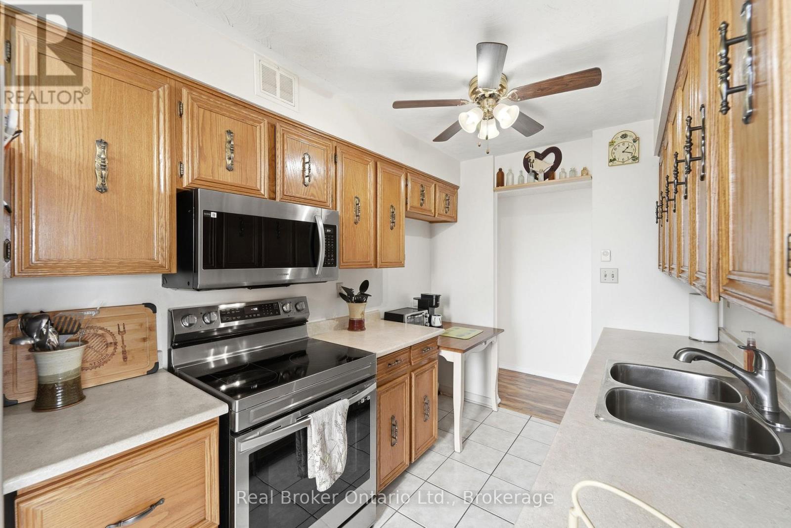 #908 40 HARRISFORD STREET - Image 15