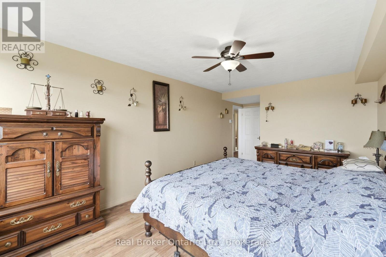 #908 40 HARRISFORD STREET - Image 19