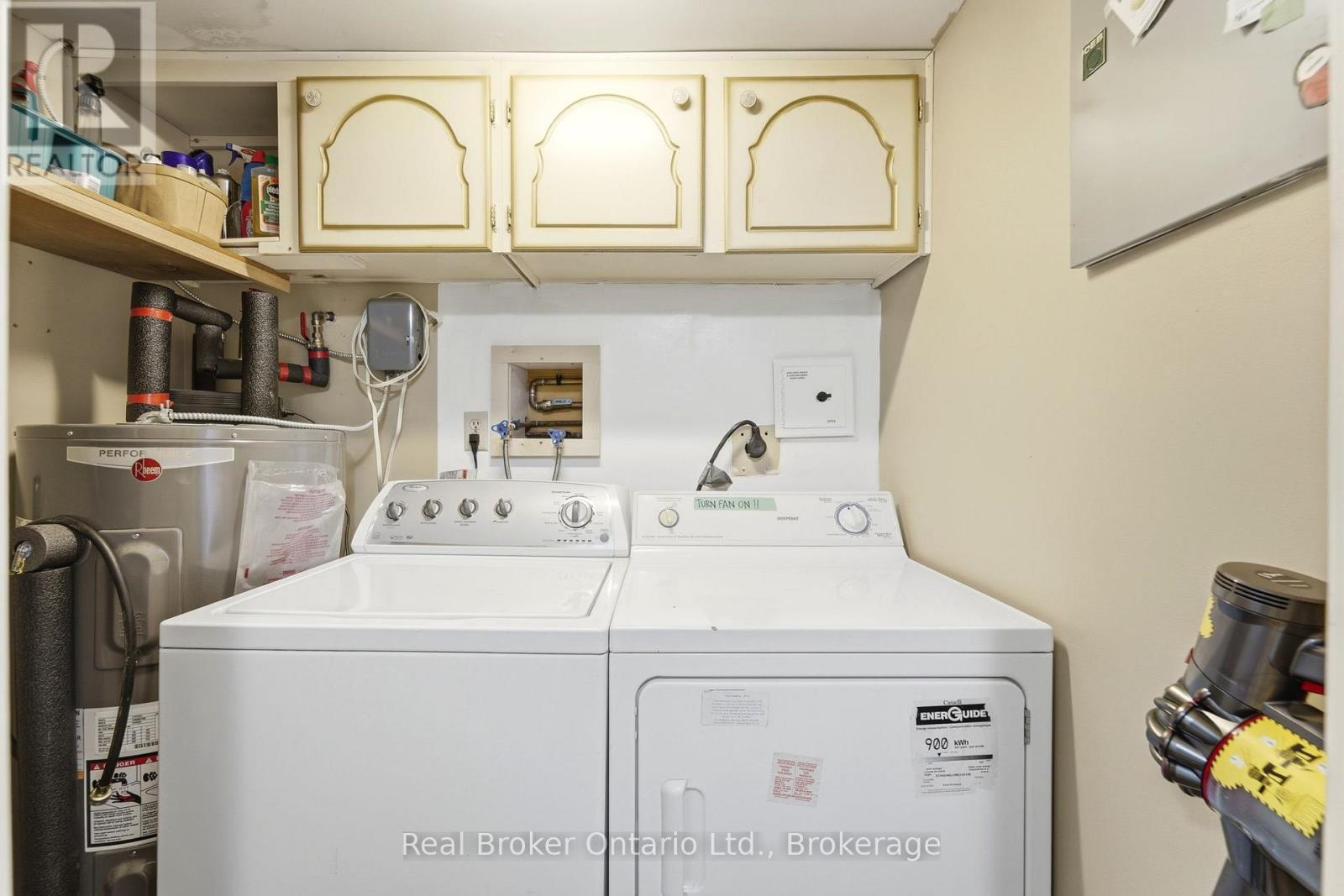 #908 40 HARRISFORD STREET - Image 27