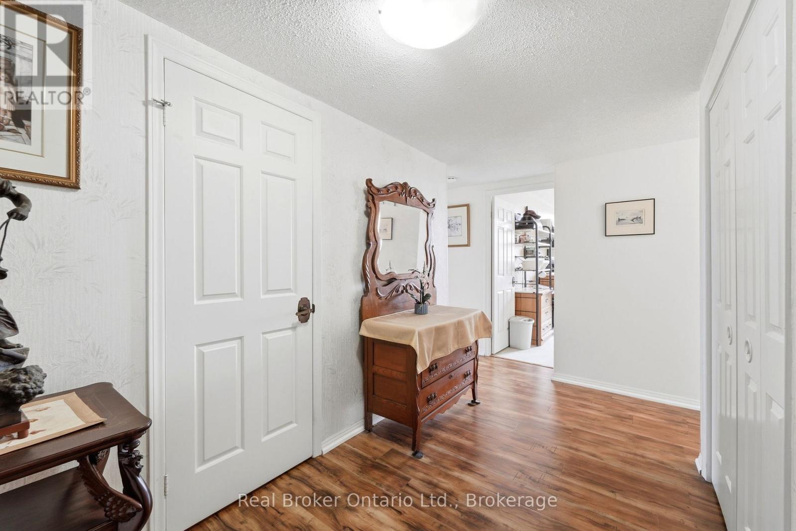 #908 40 HARRISFORD STREET - Image 4