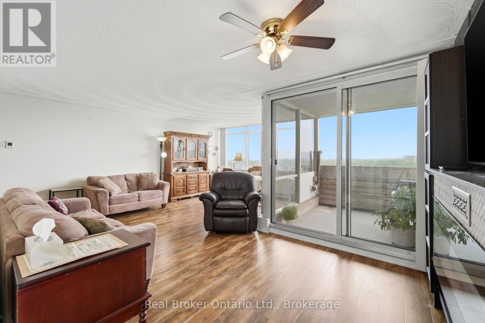 #908 40 HARRISFORD STREET - Image 7