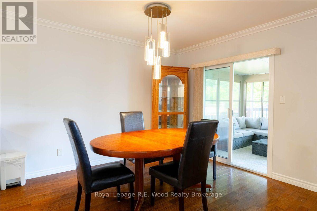 2 ORIOLE CRESCENT - Image 28