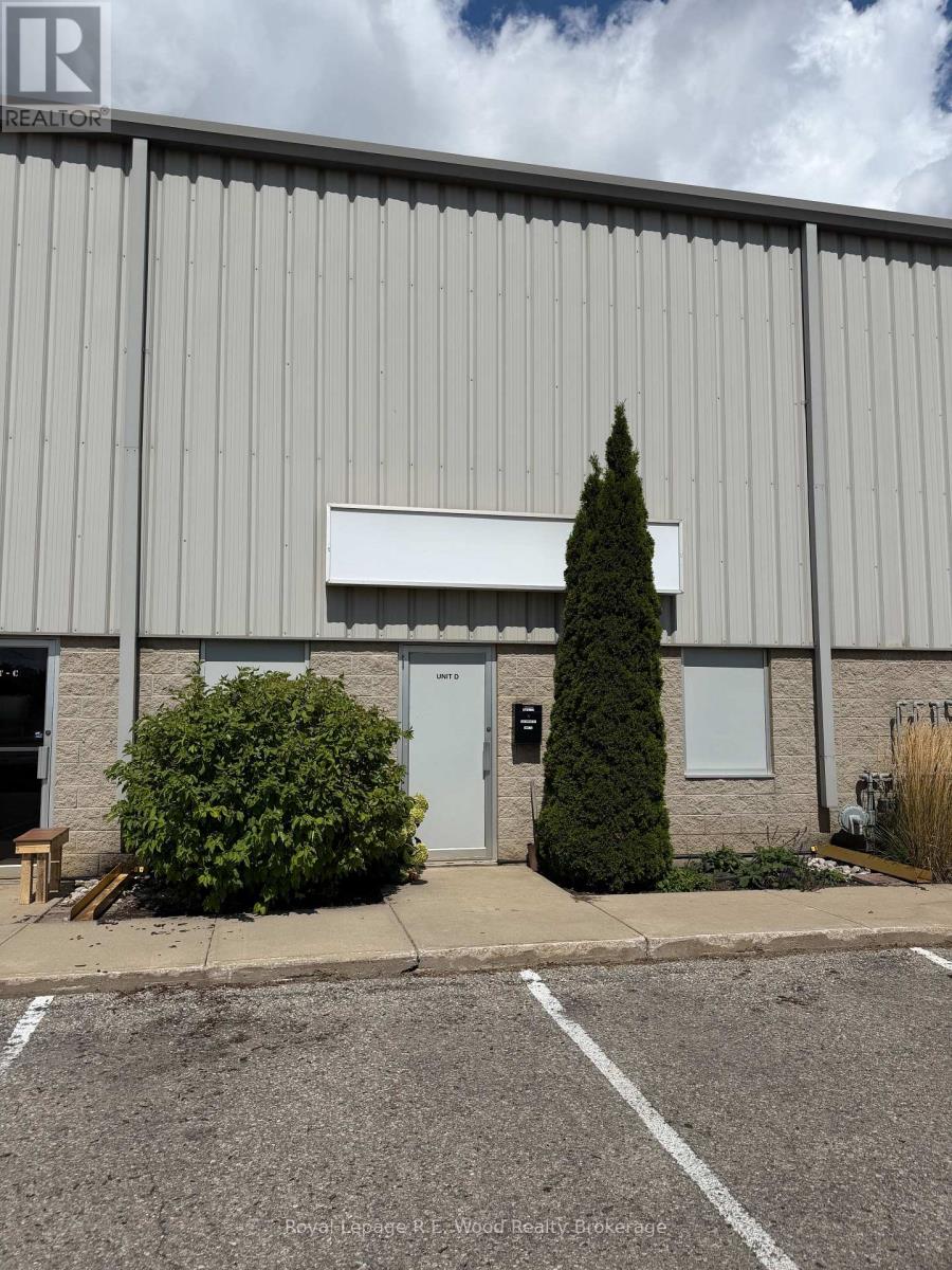 #C 102 Spruce Street, Tillsonburg, Ontario, N4G5V3, Tillsonburg, Ontario — photo 1 of 5