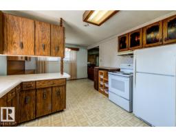 Bedroom 5 - 5811 92 Av Nw, Edmonton, AB T6B2G9 Photo 8