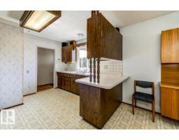 Recreation room - 5811 92 Av Nw, Edmonton, AB T6B2G9 Photo 9