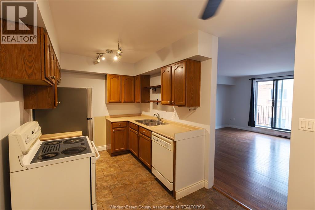 #310 3355 SANDWICH - Image 4