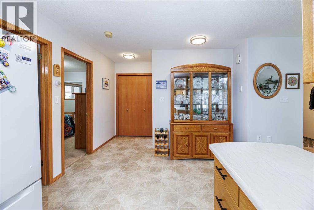 Listing photo – 4634 42 Street Crescent, Red Deer