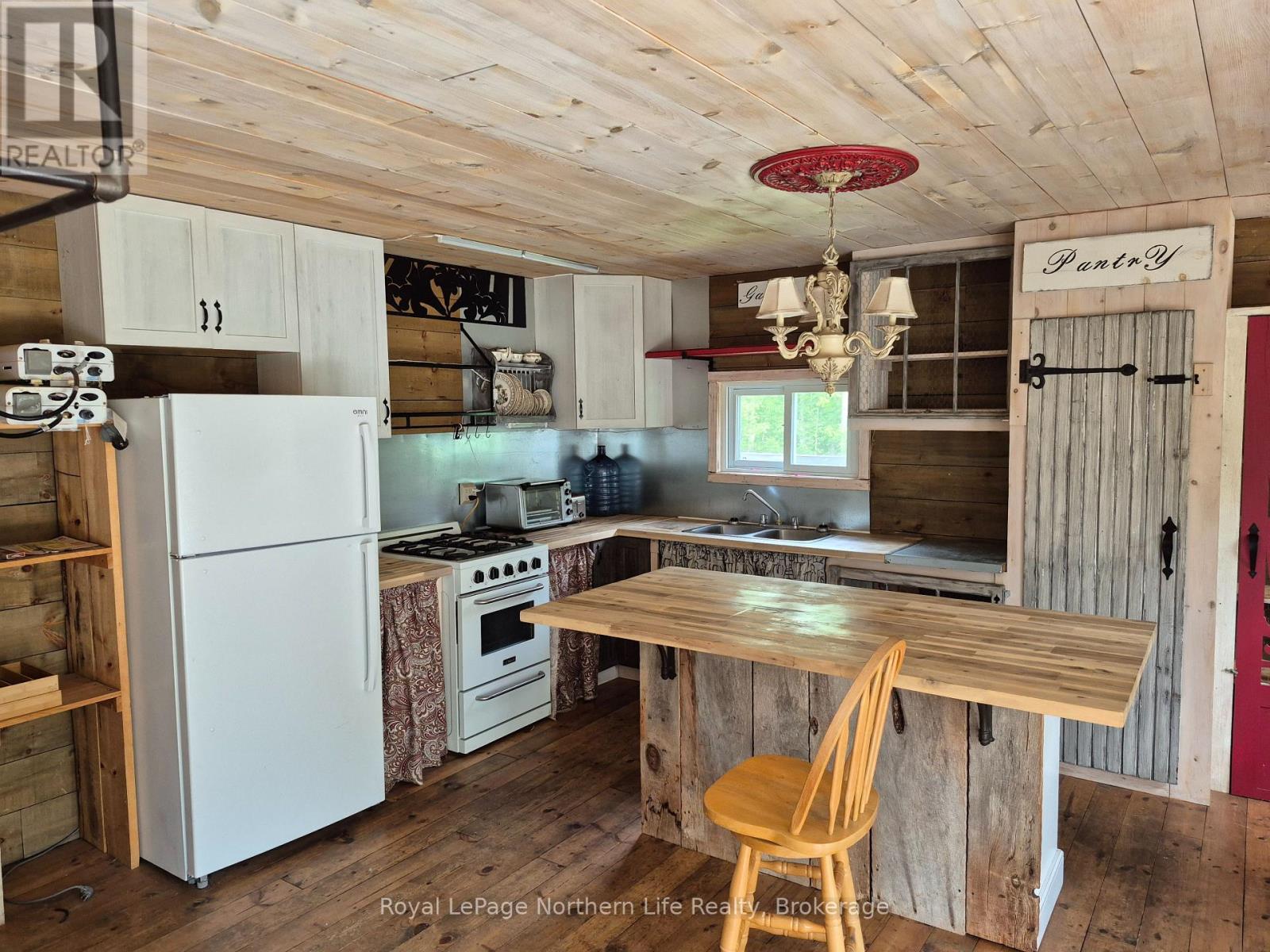 554 JANVEAU ROAD - 6