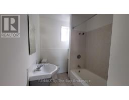 B12 - 280 River Road E, Wasaga Beach, ON L9Z2L7 Photo 18