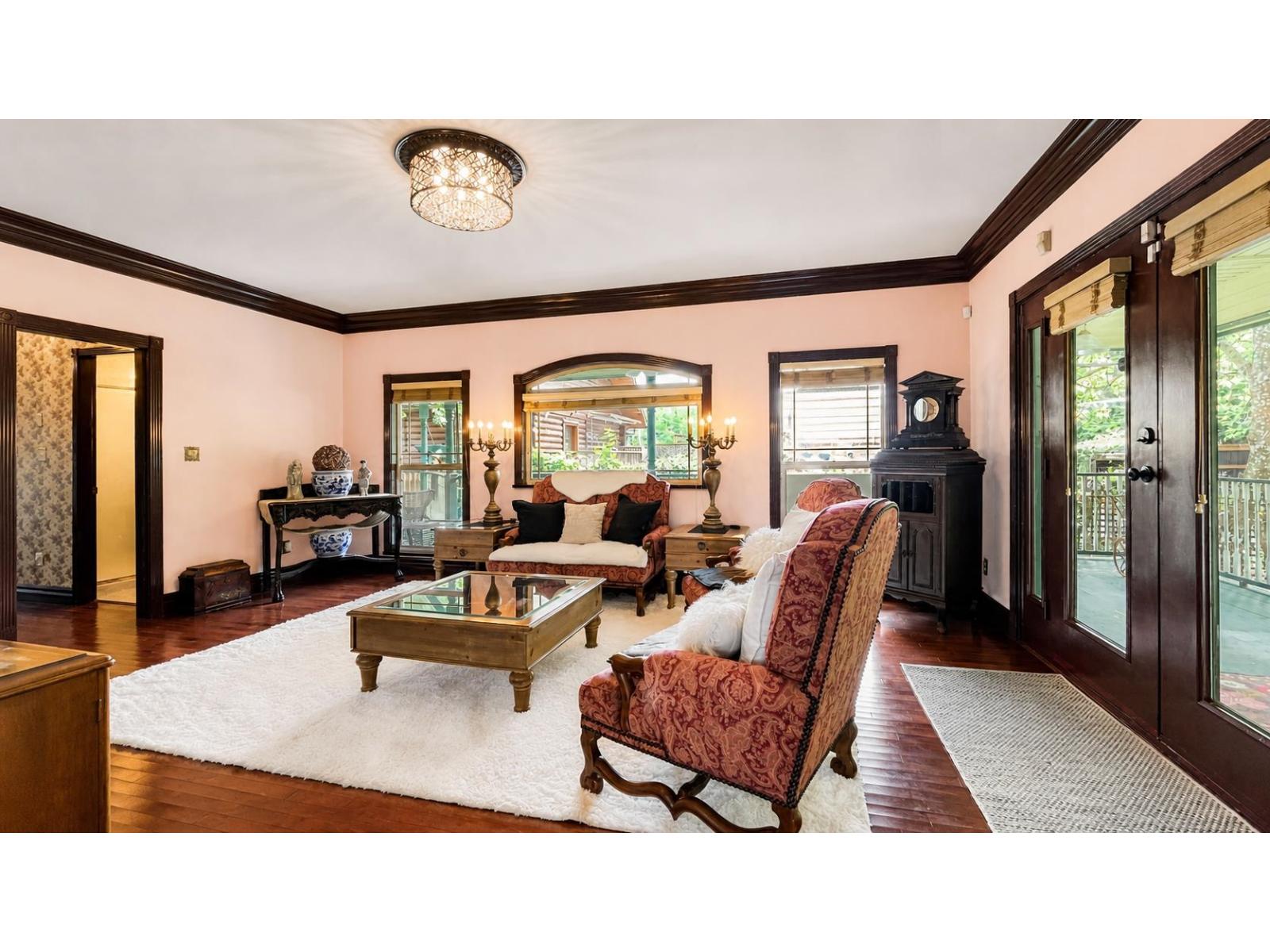 864 HOT SPRINGS ROAD, Harrison Hot Springs, Harrison Hot Springs