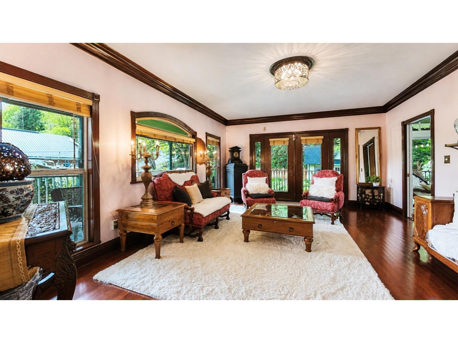 864 HOT SPRINGS ROAD, Harrison Hot Springs, Harrison Hot Springs