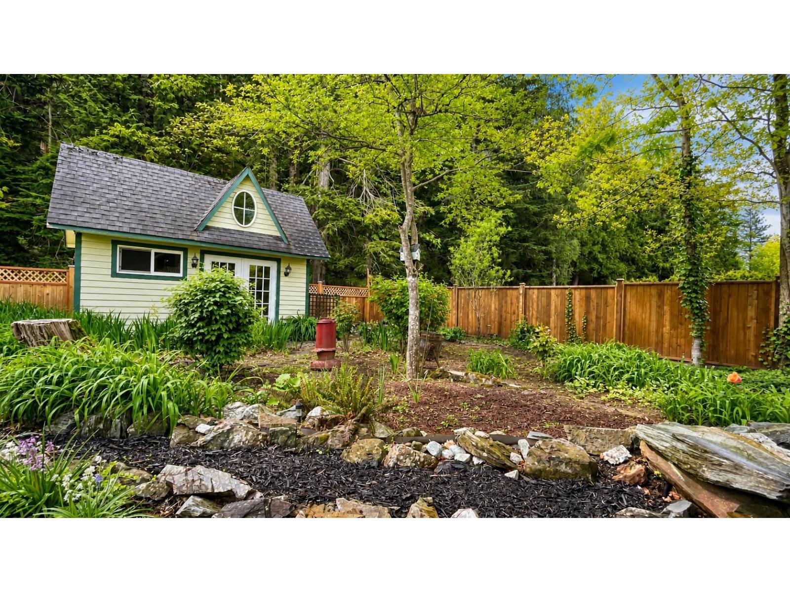 864 HOT SPRINGS ROAD, Harrison Hot Springs, Harrison Hot Springs