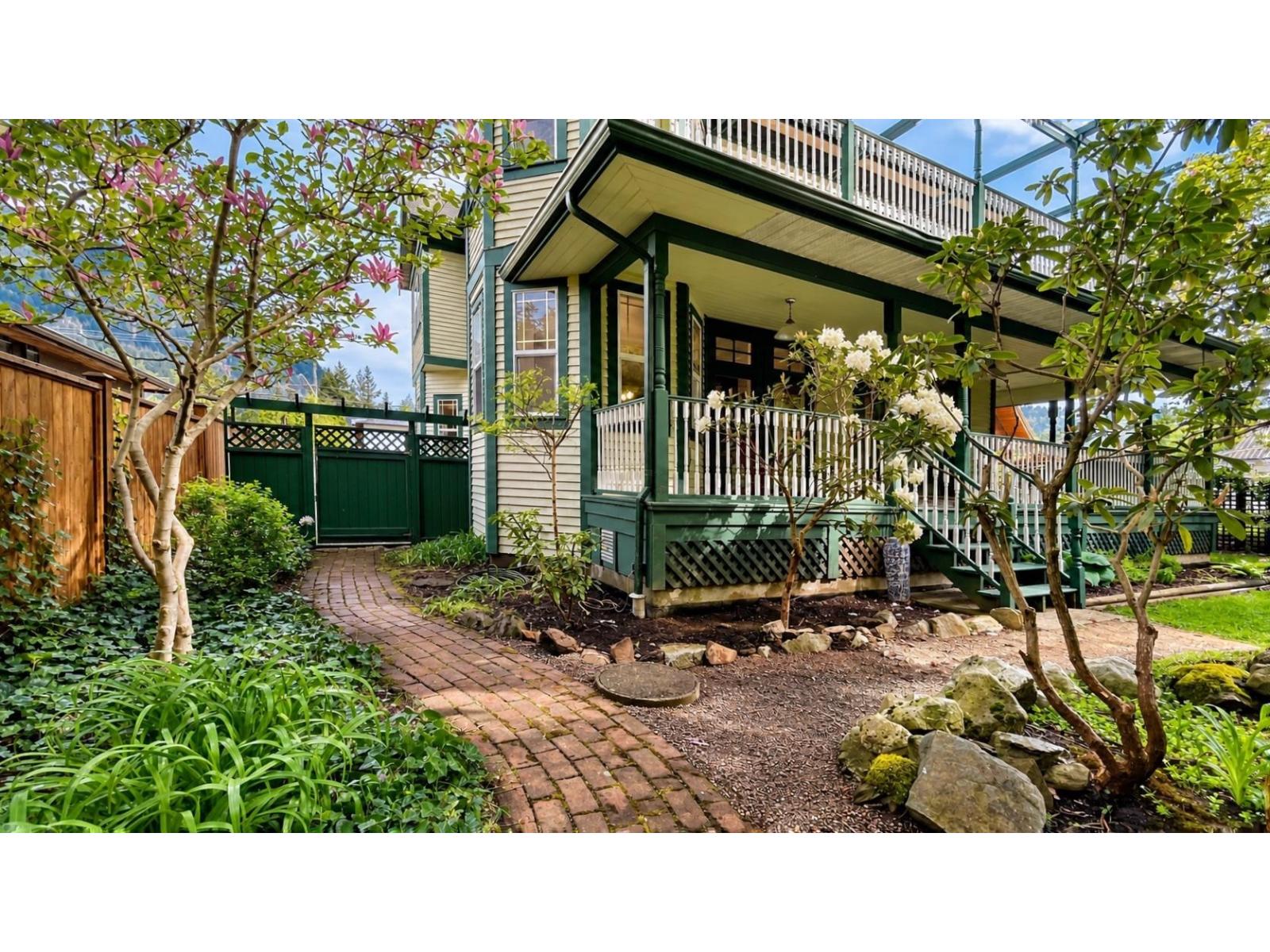 864 HOT SPRINGS ROAD, Harrison Hot Springs, Harrison Hot Springs