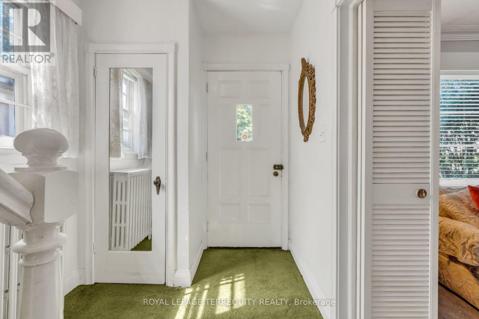 391 SUTHERLAND DRIVE - 7