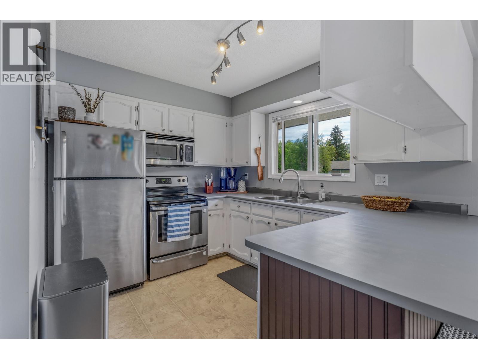 1092 LIMESTONE CRESCENT - 6