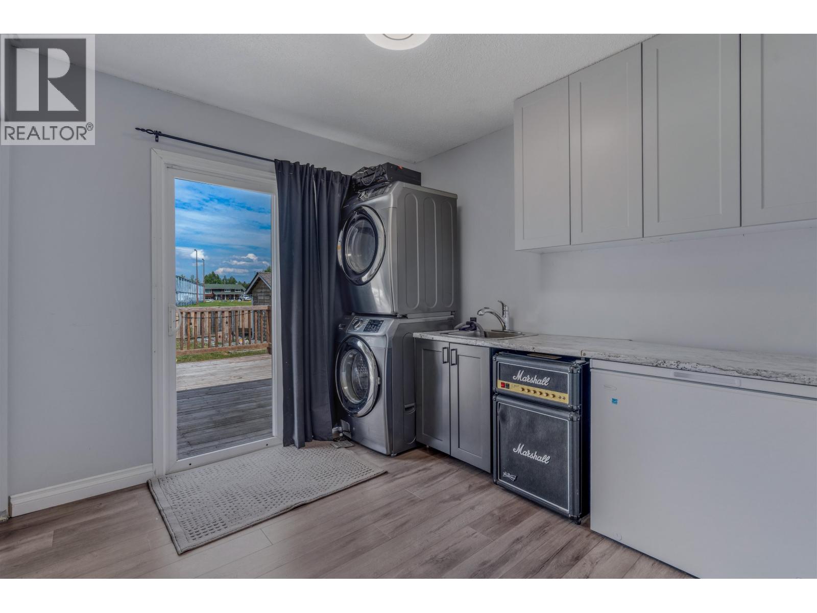 1092 LIMESTONE CRESCENT - Image 11