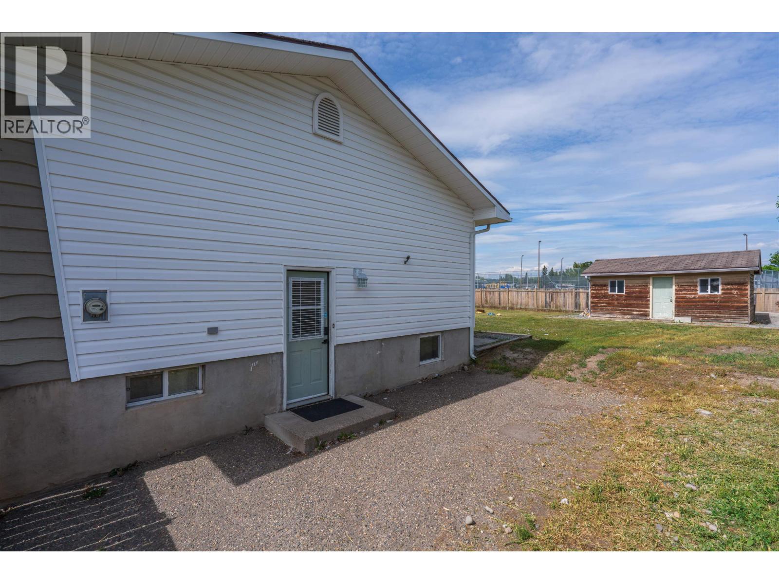 1092 LIMESTONE CRESCENT - Image 19
