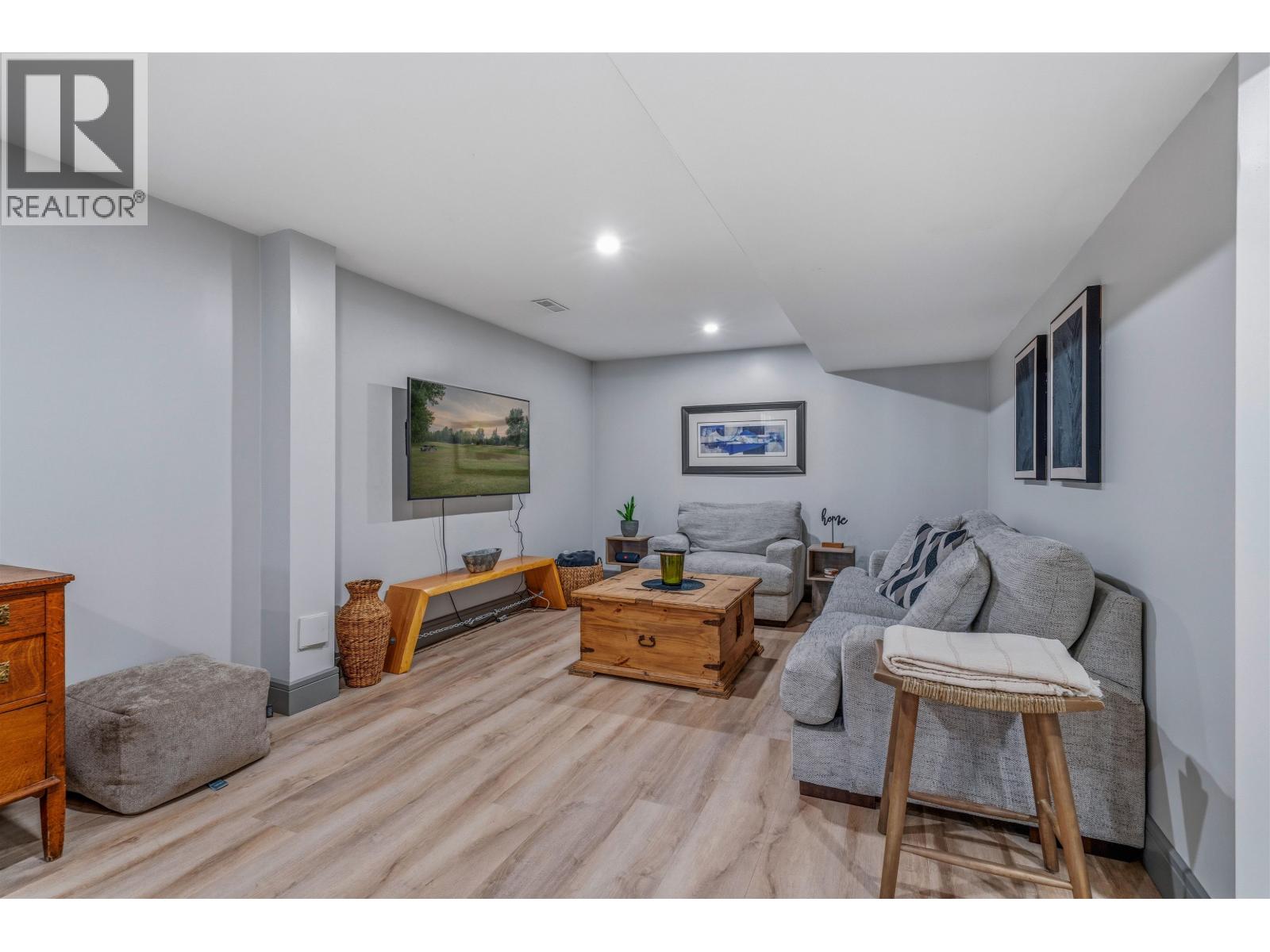 1092 LIMESTONE CRESCENT - Image 15