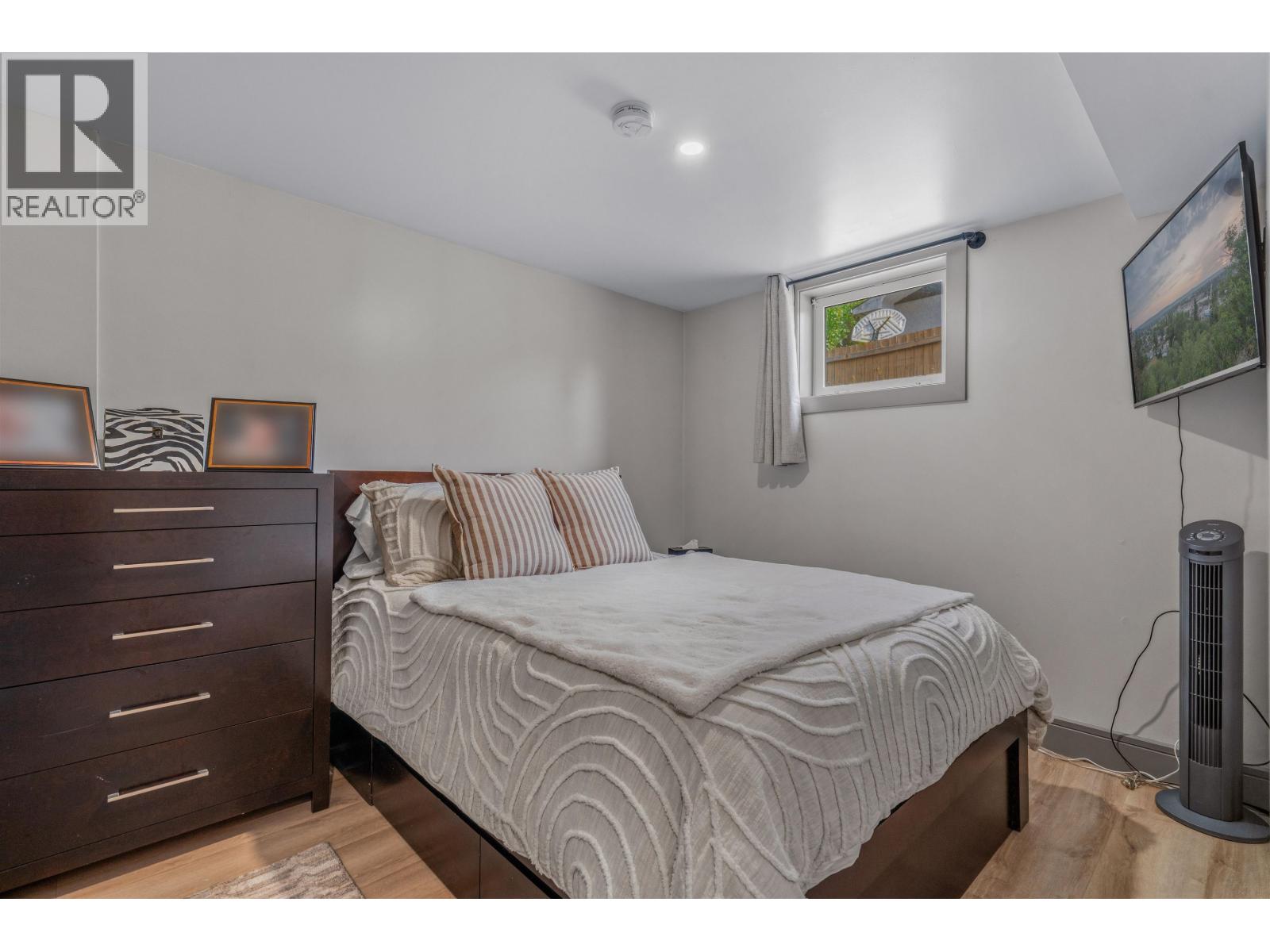1092 LIMESTONE CRESCENT - 16
