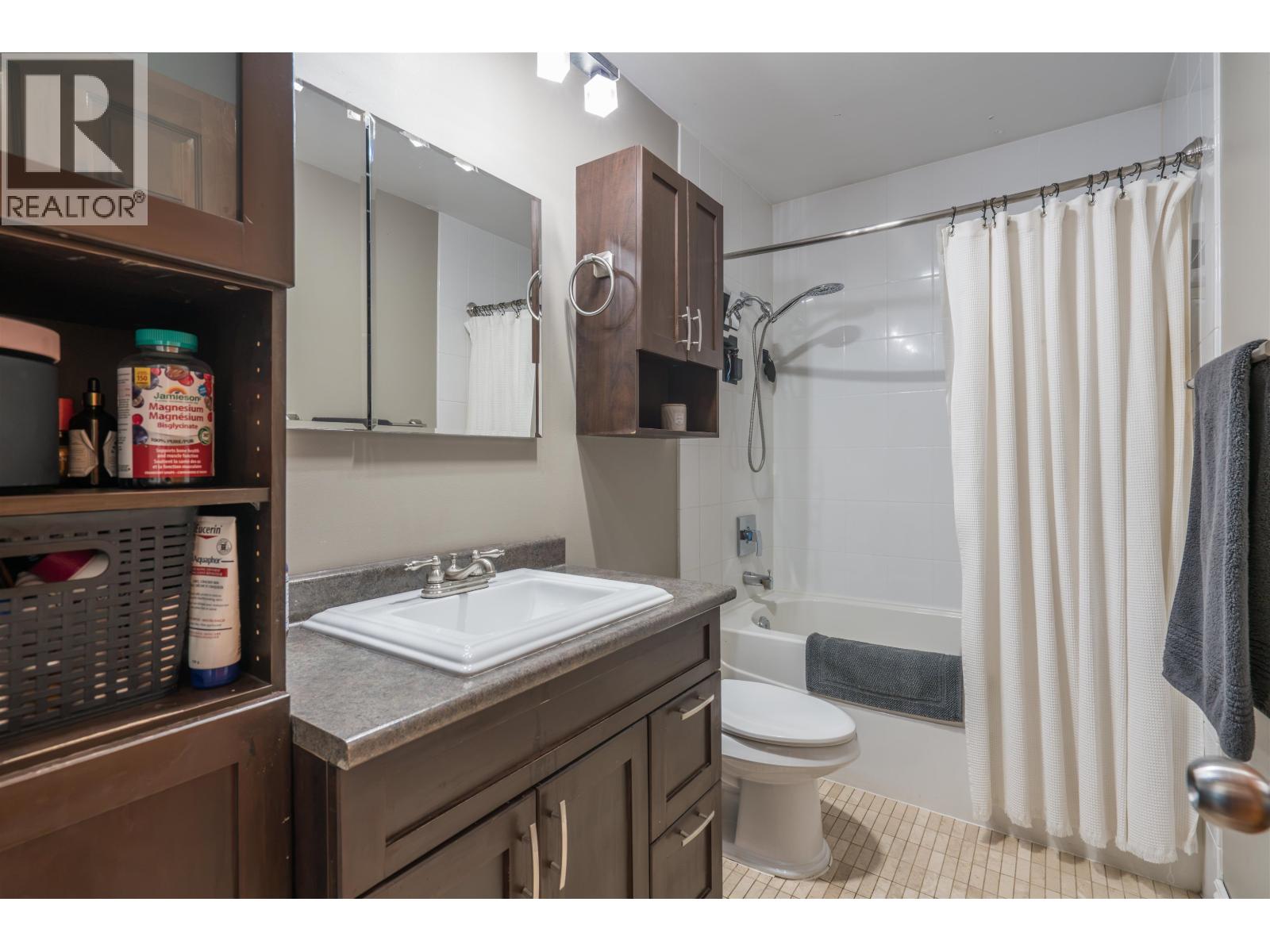 1092 LIMESTONE CRESCENT - Image 10