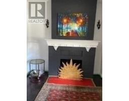 Main #1 - 2352 Queen Street E, Toronto, ON M4E1G9 Photo 13
