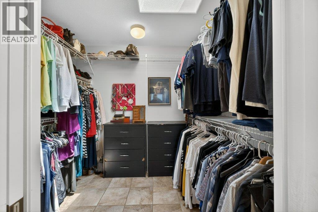 #2 1581 20 Street NE - Image 37