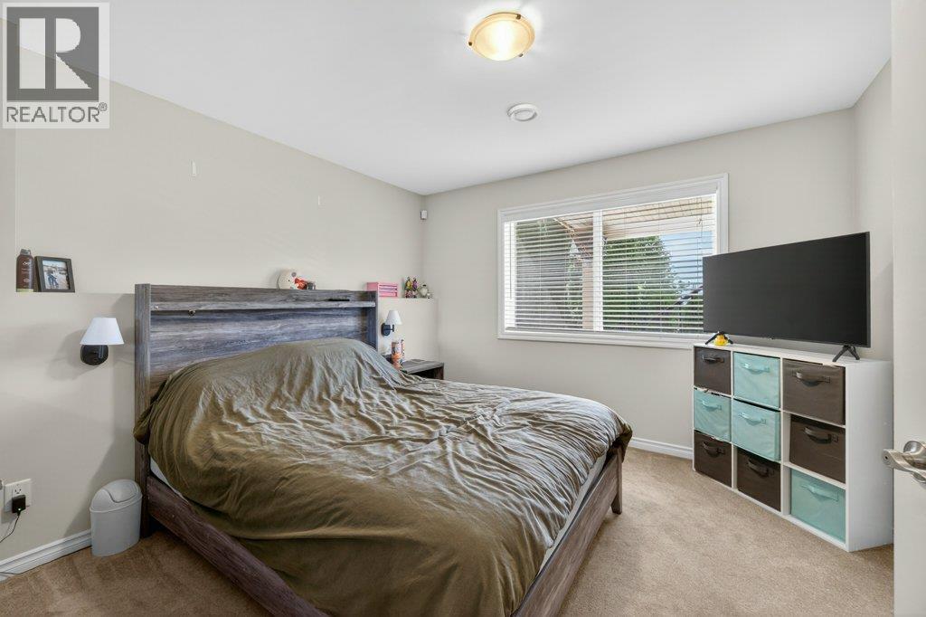 #2 1581 20 Street NE - 72
