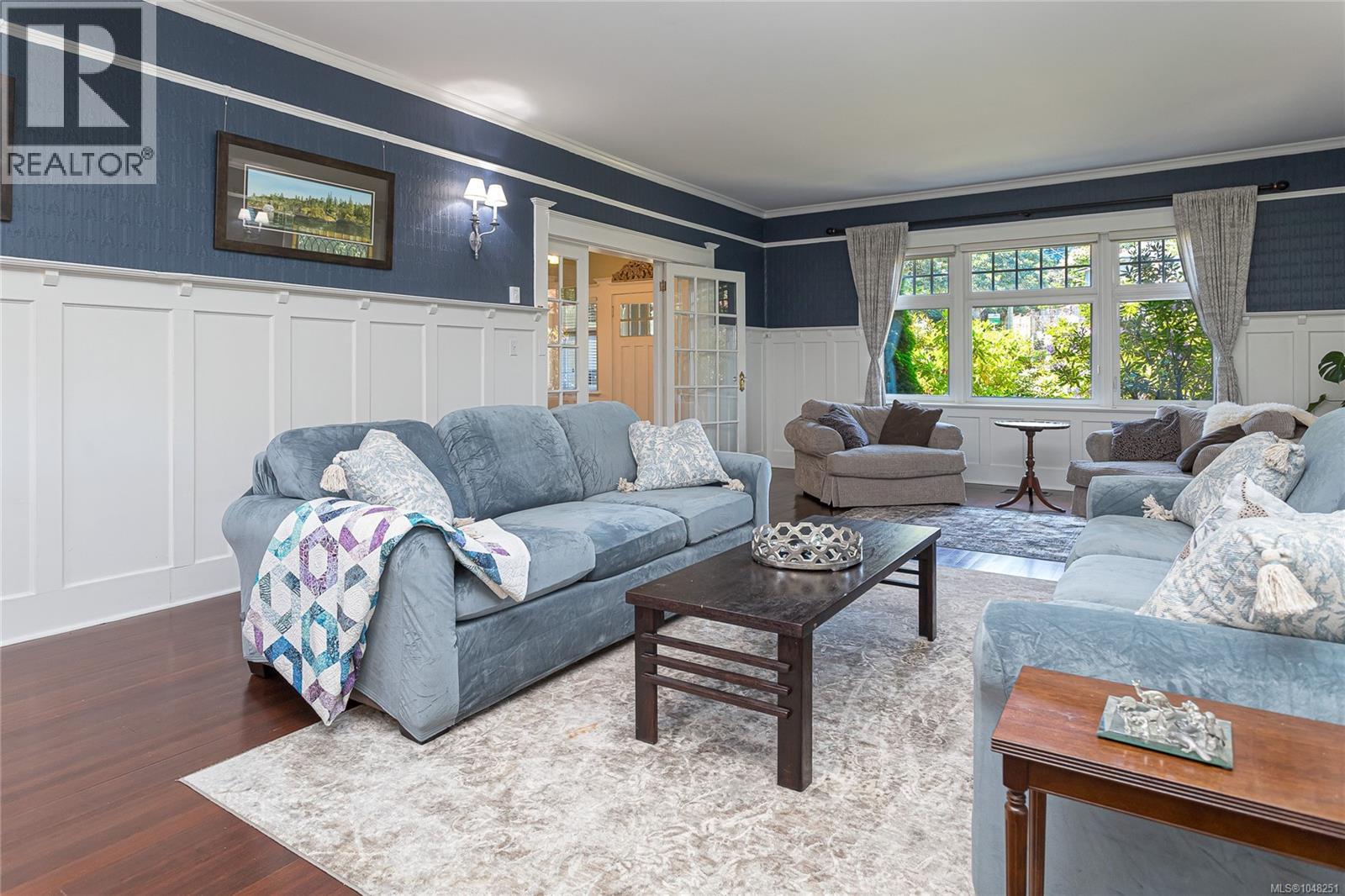 875 Richmond Ave - 10